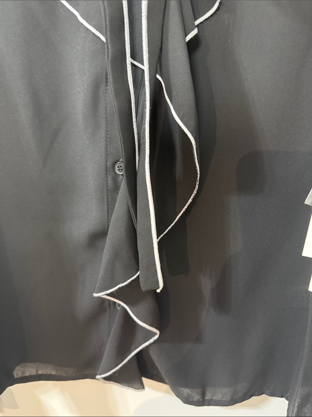 CeCe Contrast Trim Ruffle w/ Tie-Neck Blouse in Black and White Trim Size S - Picture 7 of 9